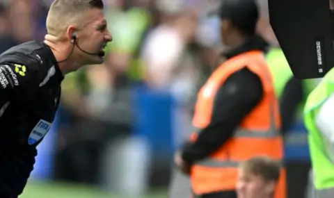  Шефът на Съдийската комисия в Англия призна за голяма грешка в мач от Висшата лига - 1