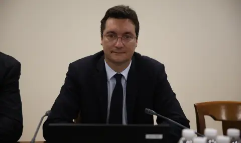 Крум Зарков: Колапсът, който е предизвикан от едно упорство, ще завлече и другите власти неминуемо - 1