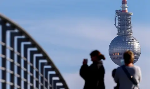 Германците тревожни за бъдещето: Заплаха за демокрацията и Трета световна война - 1