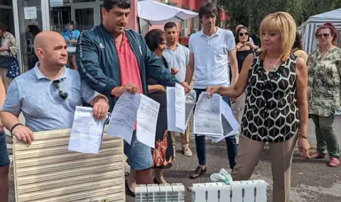 Манолова: Трайков да оттегли предложената нова-стара формула за сградна инсталация