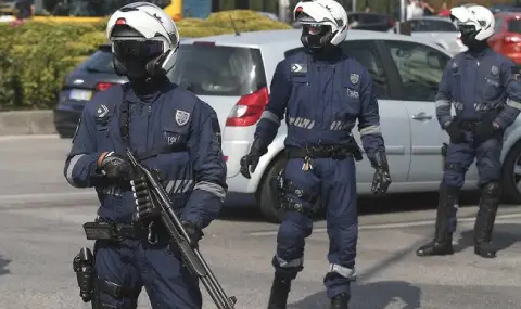 Three people shot dead in a social housing neighborhood in Lisbon  - 1