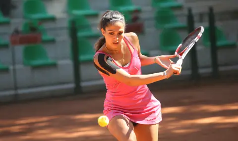 Шиникова се класира за четвъртфинали на двойки - 1