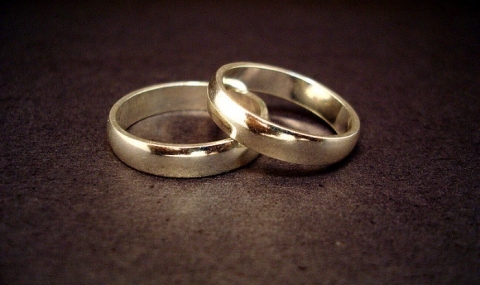 Двама мъже се договориха да сключат брак с една и съща жена - 1