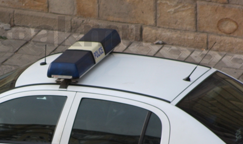 Психично болен мъж е разбил джипа на кмета на Пловдив - 1