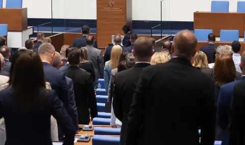 Ще спре ли Радев „политическия кислород“ на опозицията - 1