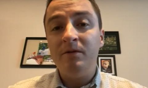 Божанков отвърна на проф. Пламен Киров: Да си посипе главата с пепел, че брани референдума на "Възраждане" с голи гърди - 1