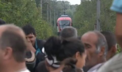 Протестиращи блокираха жп линия в квартал “Факултета” - 1