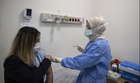 Турция започва имунизации с китайския препарат  - 1
