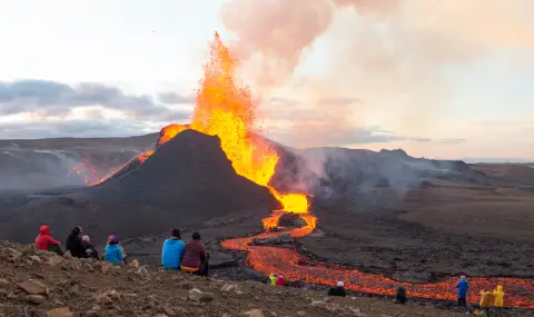 Исландия между огън и лед: Грайндавик - градът, в който времето спря - 1