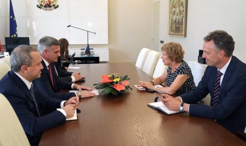 Стефан Янев се срещна с посланика на Нидерландия - 1