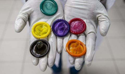 Криза! Олимпийците в Токио остават без безплатни презервативи - 1