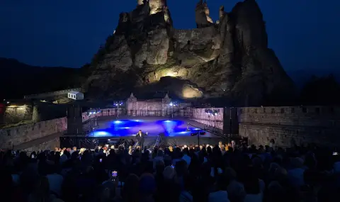 „Опера на върховете“ и „Сцена на върховете“ привлякоха рекорден брой изпълнители и посетители в Белоградчик - 1