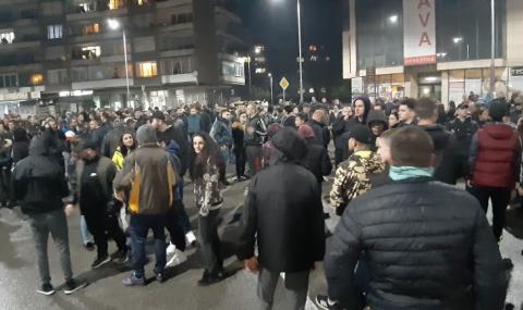 Пета поредна вечер на протести в Габрово - 1
