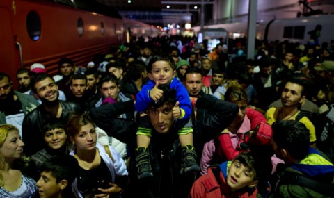 ЕК ще поиска от България да приеме 1500 бежанци - 1
