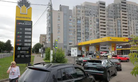 Кризата с горивата в Русия изстреля цените в малките бензиностанции