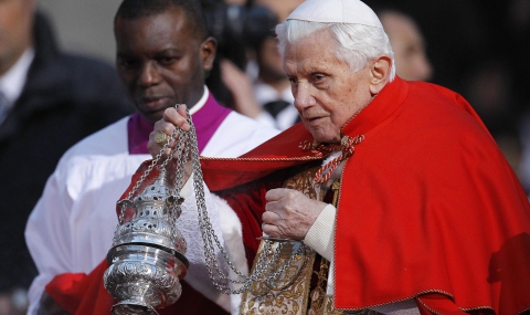 Папата: болен или жертва на кликите във Ватикана - 1