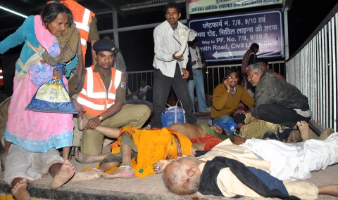 Религиозно меле взе десетки жертви в Индия - 1