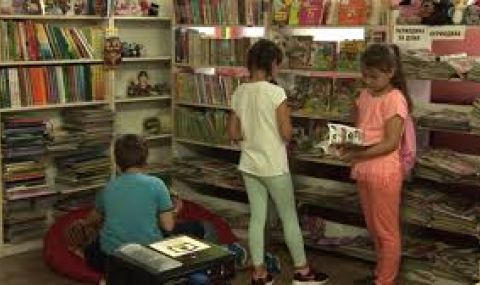 Вдигат заплатите в регионалните библиотеки с 15% - 1