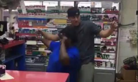 Чанинг Тейтъм танцува с продавачка в магазин (ВИДЕО) - 1