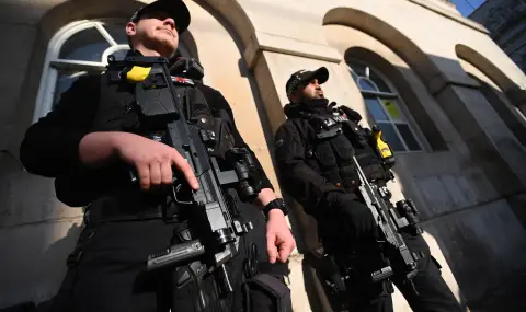 Кърваво нападение край синагога в Манчестър - 1