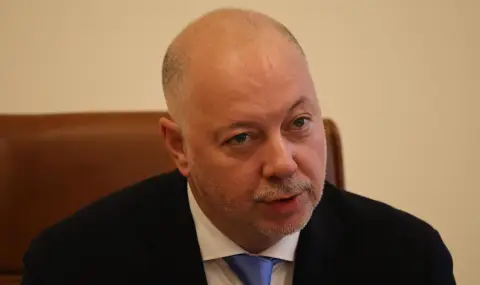 Росен Желязков стана дядо за втори път, момиченцето се казва Матея - 1