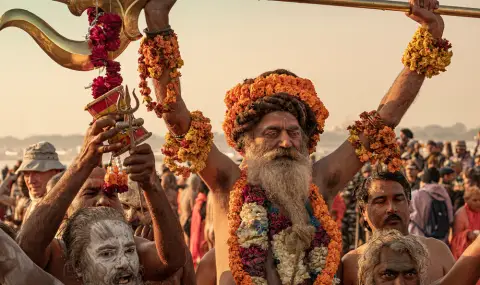 Индийски монах премести микробус с пениса си, за да докаже своята святост (СНИМКА) - 1