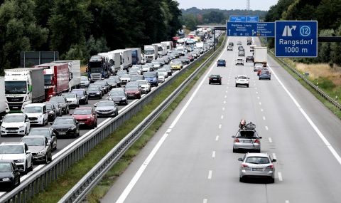 Европейските шофьори губят десетки часове в трафик - 1