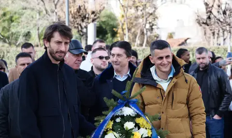 От Левски се преклониха пред паметта на Апостола (ВИДЕО) - 1