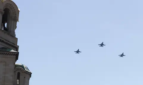 С водосвет на бойните знамена в София беше отбелязан 6 май, новите F-16 за първи път участваха във въздушна демонстрация