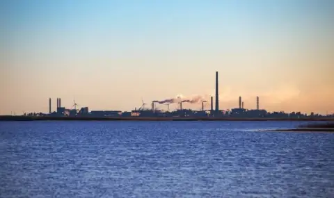 Ukrainian drones hit Crimean Titan plant - the largest producer of chemical products in Eastern Europe VIDEO  - 1