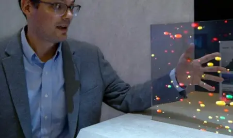 Samsung представи прозрачен MicroLED дисплей и монитор с 3D екран (ВИДЕО) - 1