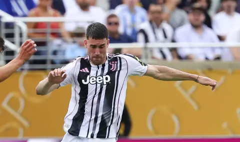 Ювентус в капан: Влахович не мърда, заплашен е с изваждане от състава - 1