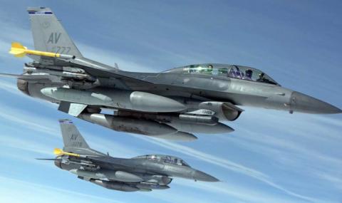 7 F-16 от ВВС на САЩ и български МиГ-29 патрулират над Черно море - 1