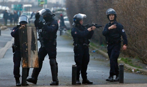 Френските спецчасти арестуваха трима терористи - 1