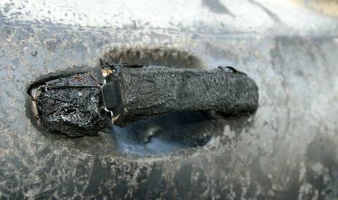 Подпалиха автомобил в Асеновград - 1