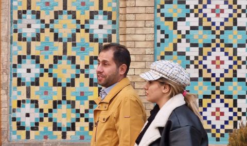Иран поставя камери на обществени места, за да идентифицира и наказва жените без хиджаб  - 1