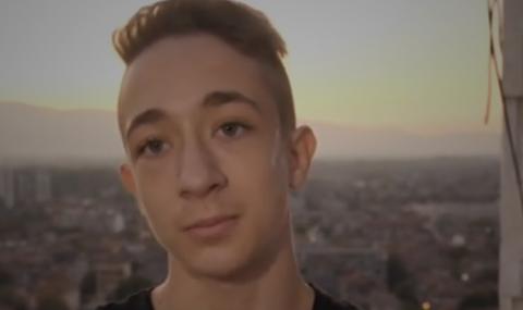 Българският Спайдърмен: 13-годишен изкачи 60-метрова сграда за 3 минути (ВИДЕО) - 1