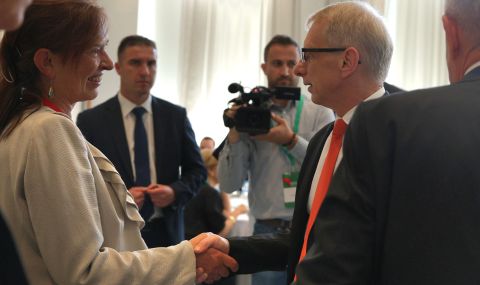 Денков:Сменихме около половината министри в резултат на дискусии с ГЕРБ - 1