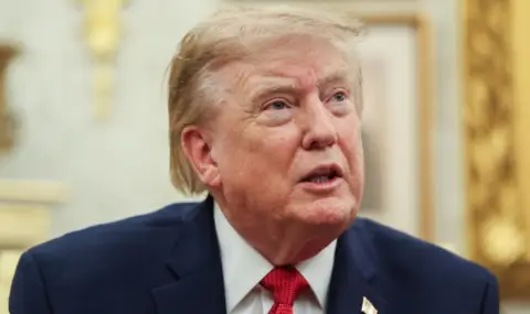 US tightens visas, Trump attacks Canada - 1