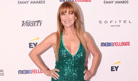 Джейн Сиймор събра колегите си от "Доктор Куин Лечителката" за 75-ия си рожден ден (ВИДЕО) - 1