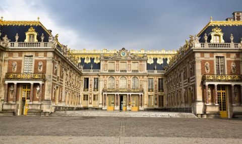 Сигнал за бомба във Версайския дворец, извършва се евакуация - 1