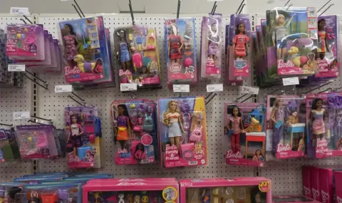 Trump imposes 100% tariffs on foreign films  - 1