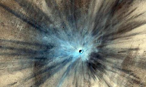 НАСА разкри най-ярките снимки, направени от орбитата на Марс - 1
