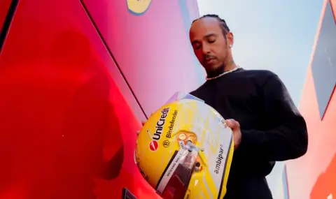 Хамилтън със специална каска за първото си участие в Гран При на Италия като пилот на Ferrari - 1