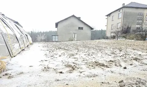 Едра градушка удари Крумовград