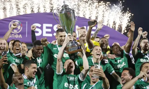 Лудогорец спечели Купата на България и разплака "червеното" море на "Васил Левски" (ВИДЕО) - 1