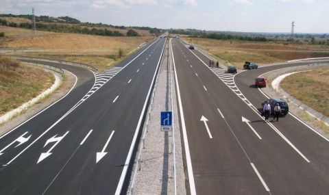 Ограничават движението по АМ „Марица“ в двете посоки - 1