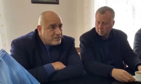 Борисов обвини Радев за атаката със снежни топки срещу Петков  - 1