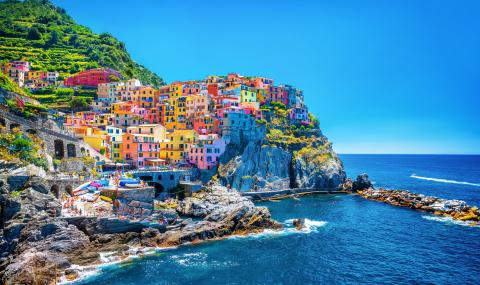Бедните семейства в Италия ще получат €500 за лятна ваканция - 1