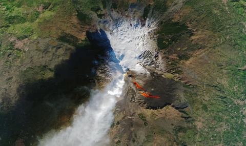 Вулканът Етна отново изригна (ВИДЕО) - 1